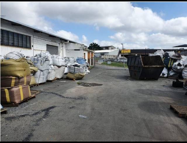 3,590M² WAREHOUSE TO LET IN NEW GERMANY